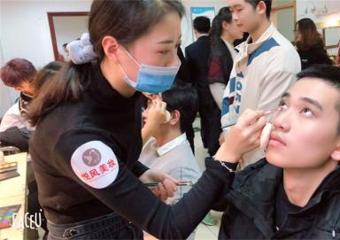 学化妆避坑指南，知道这三点选择化妆学校不用愁！